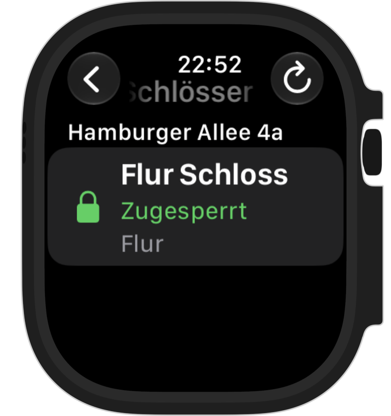 Der Bildschirm Schlösser auf der Apple Watch mit dem Schloss im Flur, grün als zugesperrt angezeigt.