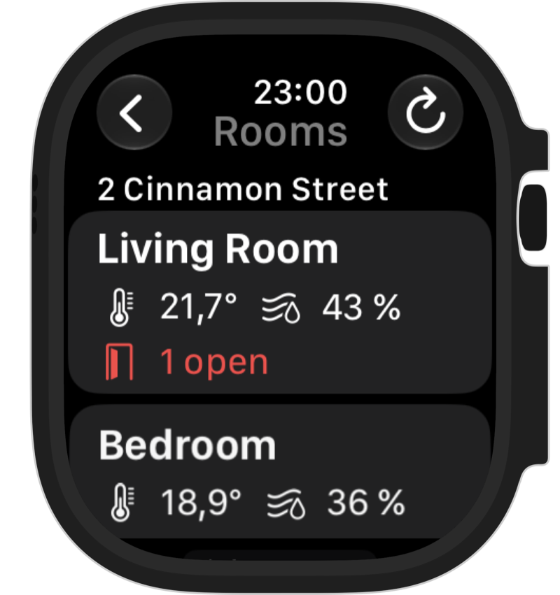 The Rooms screen on Apple Watch. The living room shows 21.7 degrees, 43 percent humidity and one open contact in red; the bedroom shows 18.9 degrees and 36 percent.